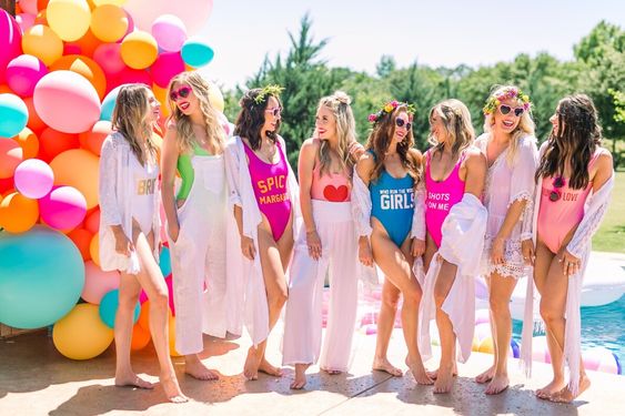 17 Pool Party Outfit Ideas